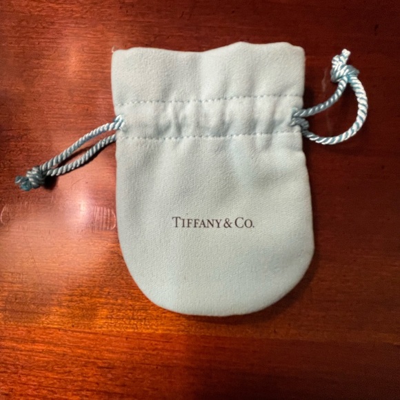 Return to Tiffany - Tiffany Blue® Double Heart Tag Pendant in Silver, Small - Picture 6 of 13